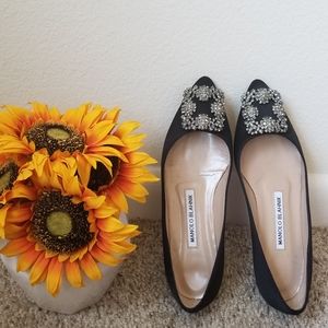 Manolo Blahnik Hangisi 25 Black Satin w Crystals